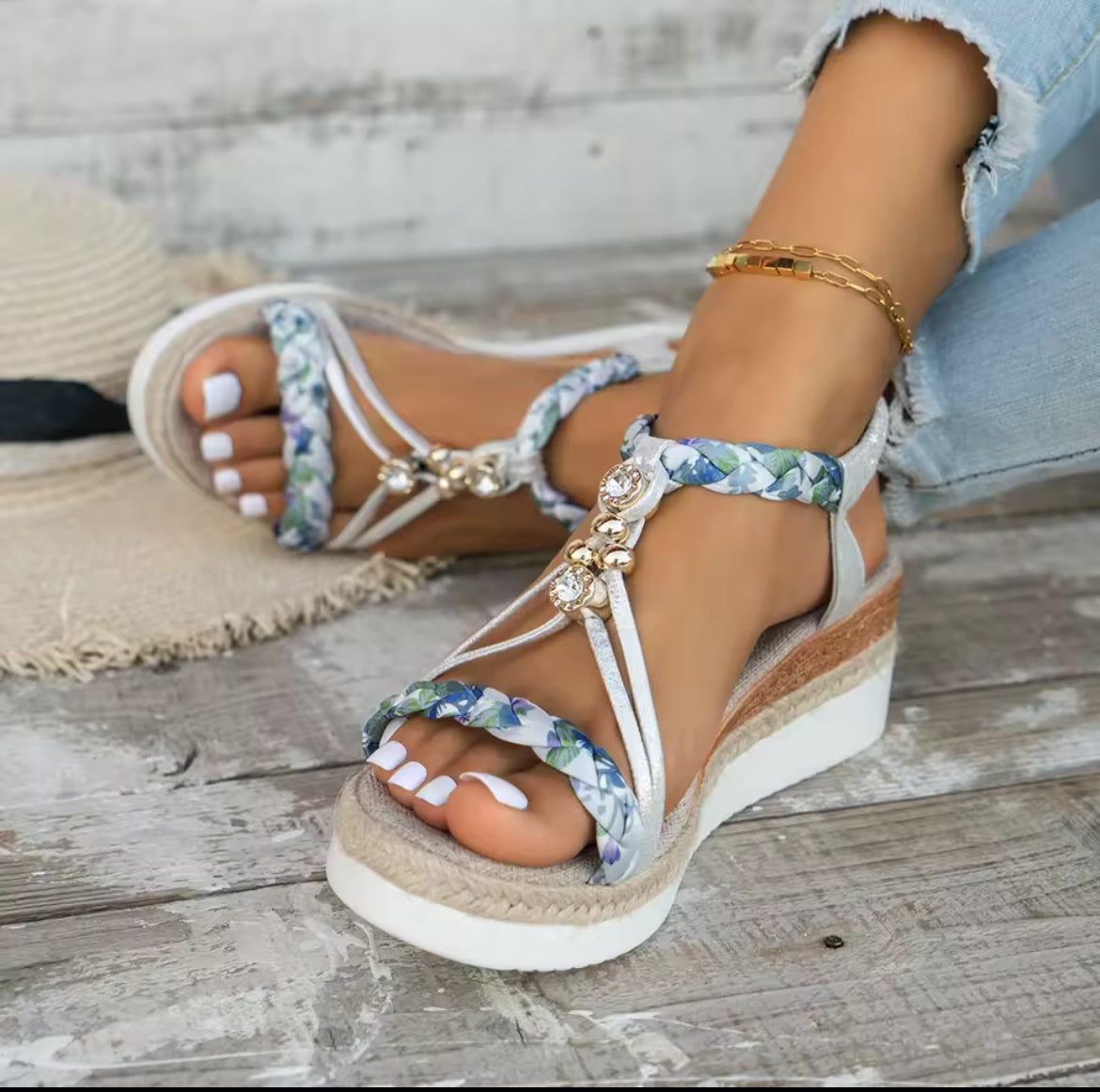 🌸 Floral Woven Platform Sandals – Blue & White