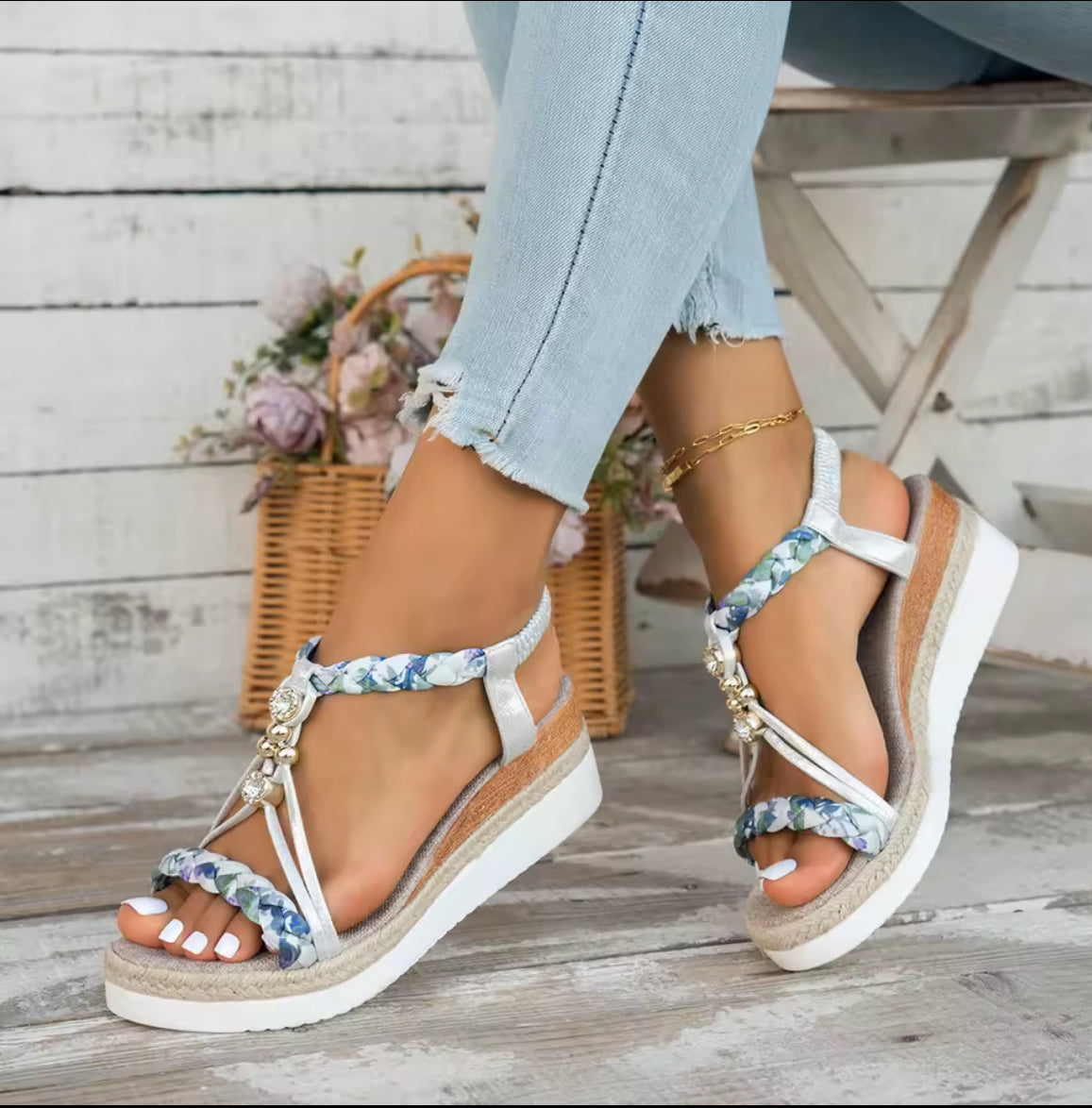 🌸 Floral Woven Platform Sandals – Blue & White